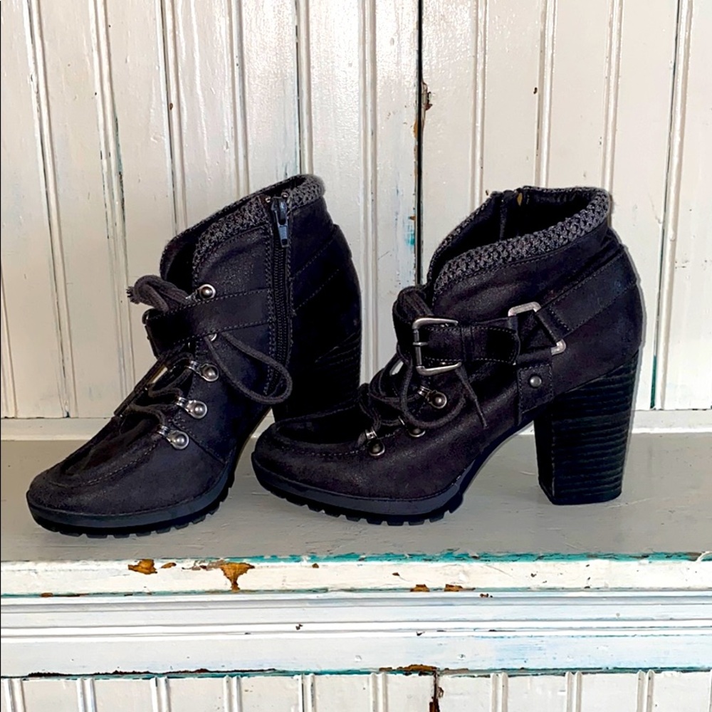 Gray booties! Cute!